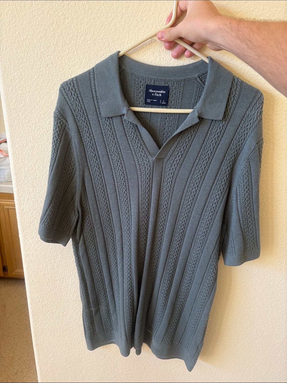 Abercrombie & Fitch Men's Slate Grey V‑Neck Knit Polo Sweater